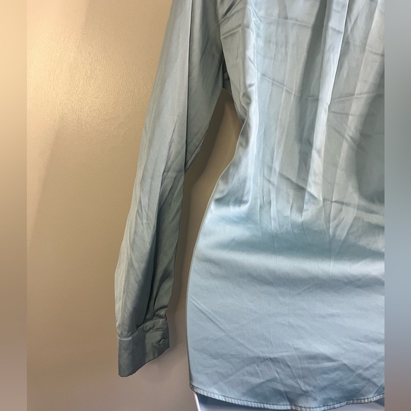 H&M “Satin-Like” Collar Button Down Top - Picture 6 of 10